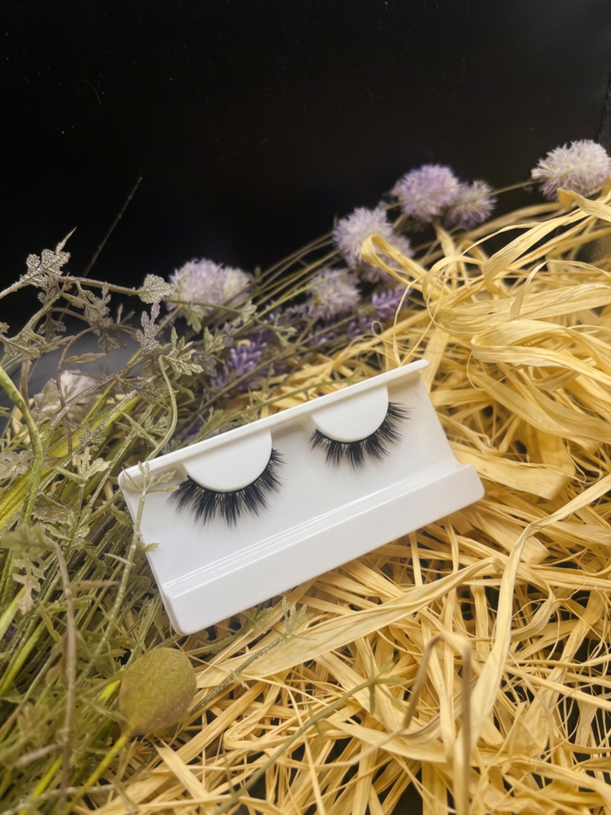 Cutie Caitlin – Wispy Dramatic Strip Lashes | Vegan & Reusable
